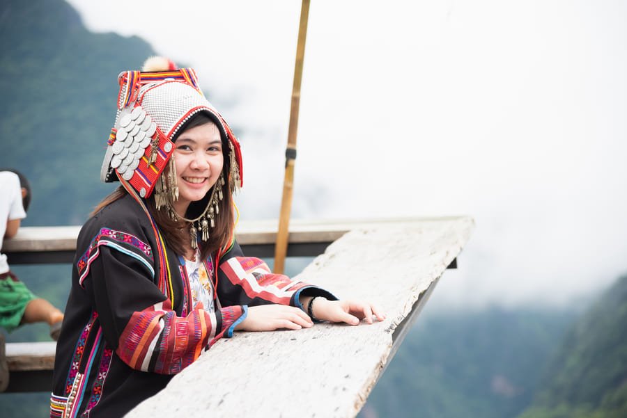 Una chica china en la ciudad de Yunnan